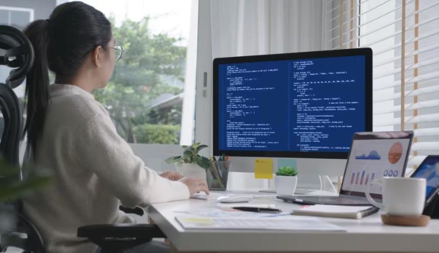 齐齐哈尔小程序开发：什么是 cURL 命令？